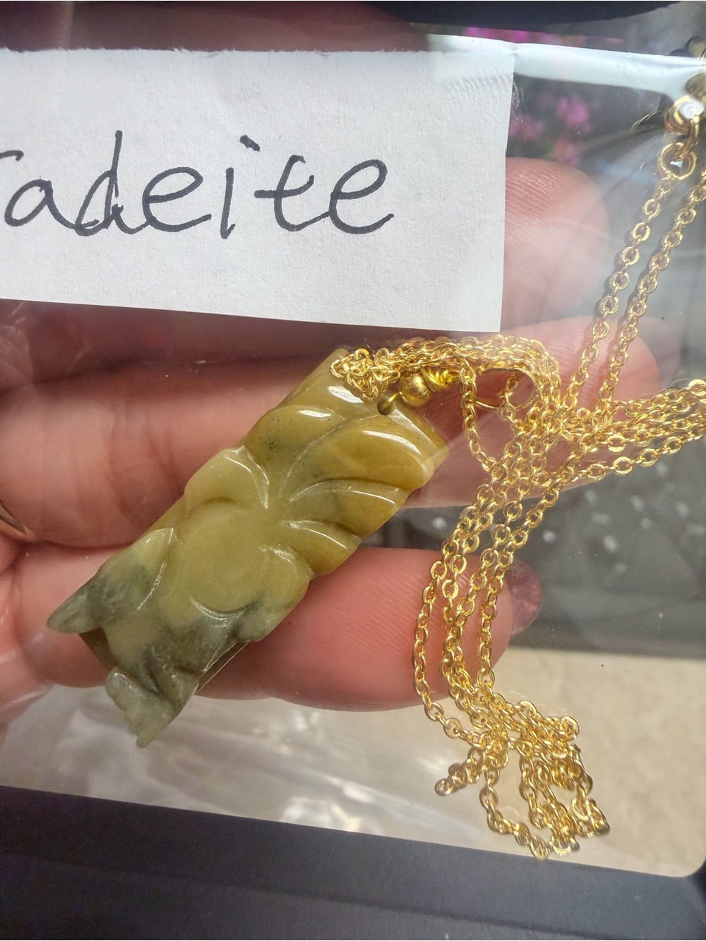 Unbranded Green Jadeite Leaf Pendant Necklace with Gold PLATED Chain